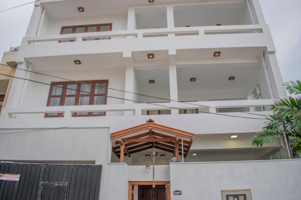 Готель Lavinia Escapes Dehiwala-Mount Lavinia Екстер'єр фото