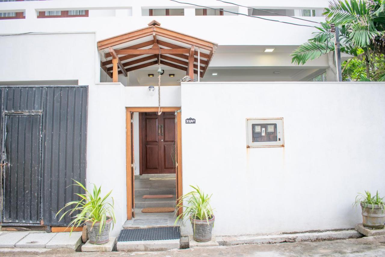 Готель Lavinia Escapes Dehiwala-Mount Lavinia Екстер'єр фото
