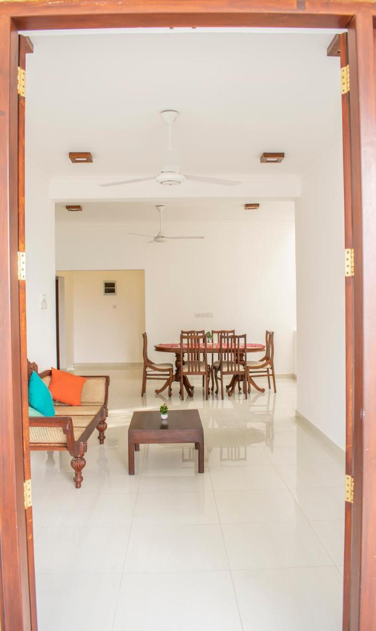 Готель Lavinia Escapes Dehiwala-Mount Lavinia Екстер'єр фото